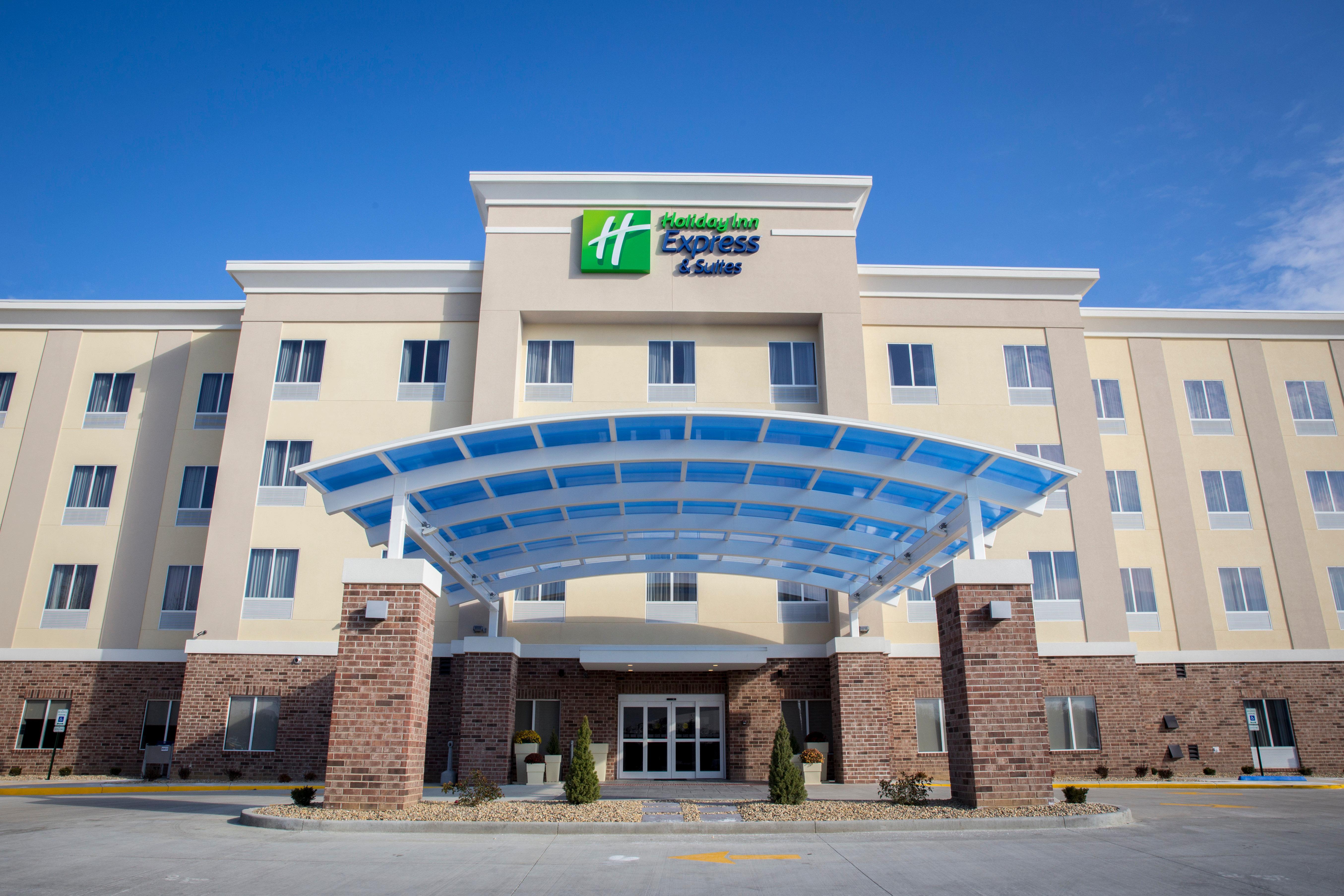 Holiday Inn Express And Suites Edwardsville, An Ihg Hotel Exterior photo